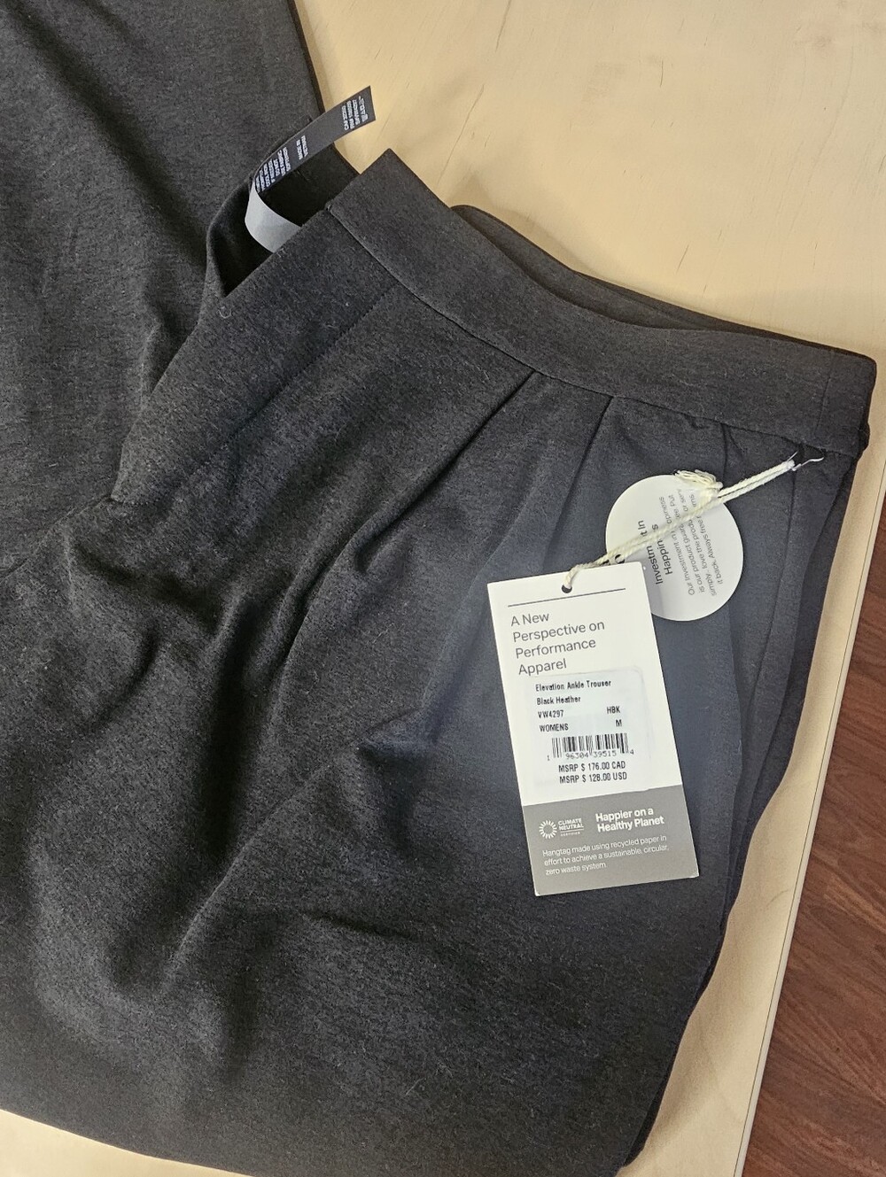 Nwt Vuori Women Elevation Ankle Trouser Pant. Sz M Black (#25) - Picture 5 of 5